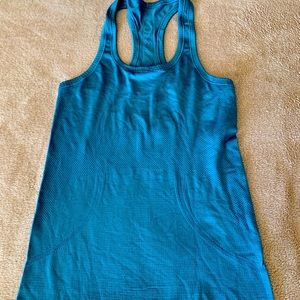 Lululemon tank top